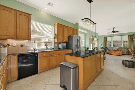 4110 Walnut Pond Drive Houston TX 77059