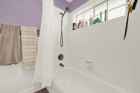 4110 Walnut Pond Drive Houston TX 77059