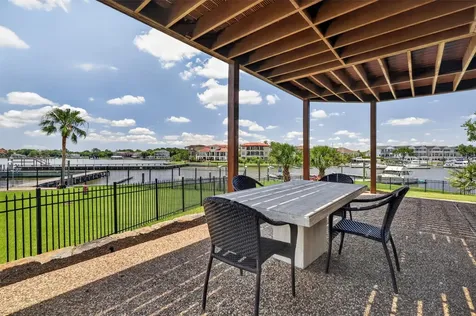 107 Twin Oaks Way Kemah TX 77565