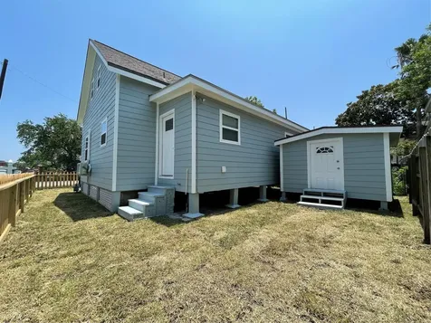 1701 40th Street Galveston TX 77550