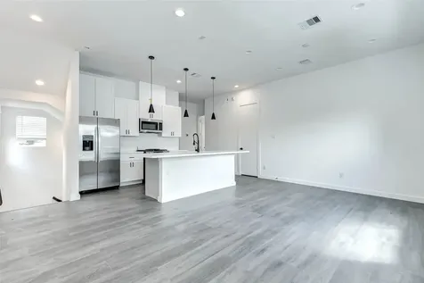 6013 Beall Street Houston TX 77091