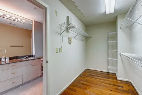 3505 Sage Road 1702 Houston TX 77056