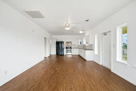 4110 Liberty Drive Galveston TX 77554