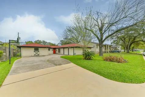 1422 Cedarbrook Court Seabrook TX 77586
