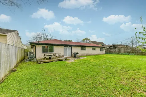 1422 Cedarbrook Court Seabrook TX 77586