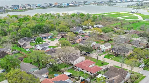 1422 Cedarbrook Court Seabrook TX 77586