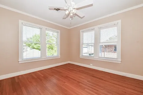 1632 Bonnie Brae Street B Houston TX 77006