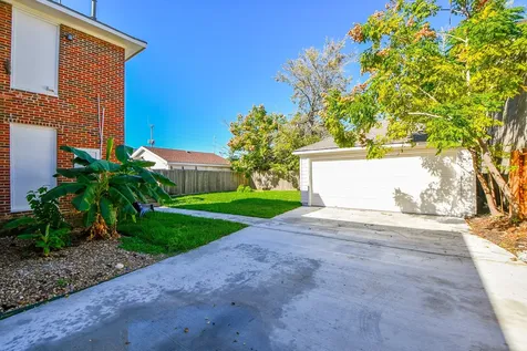 1632 Bonnie Brae Street B Houston TX 77006