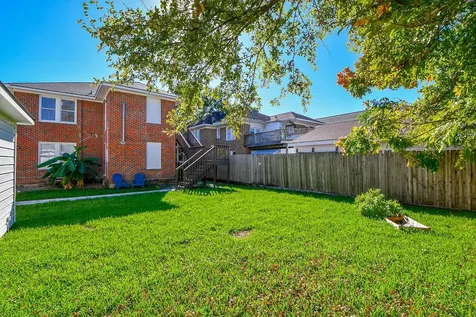 1632 Bonnie Brae Street B Houston TX 77006