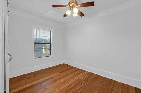 1633 Fourcade Street A Houston TX 77023