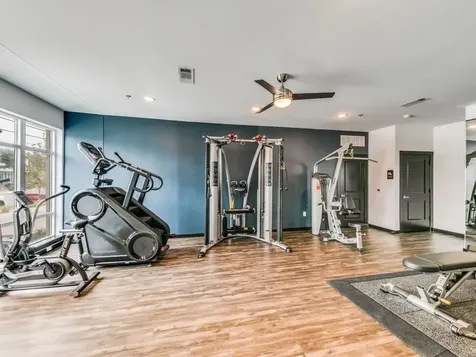 1000 Fort Worth Avenue 2515 Dallas TX 75208