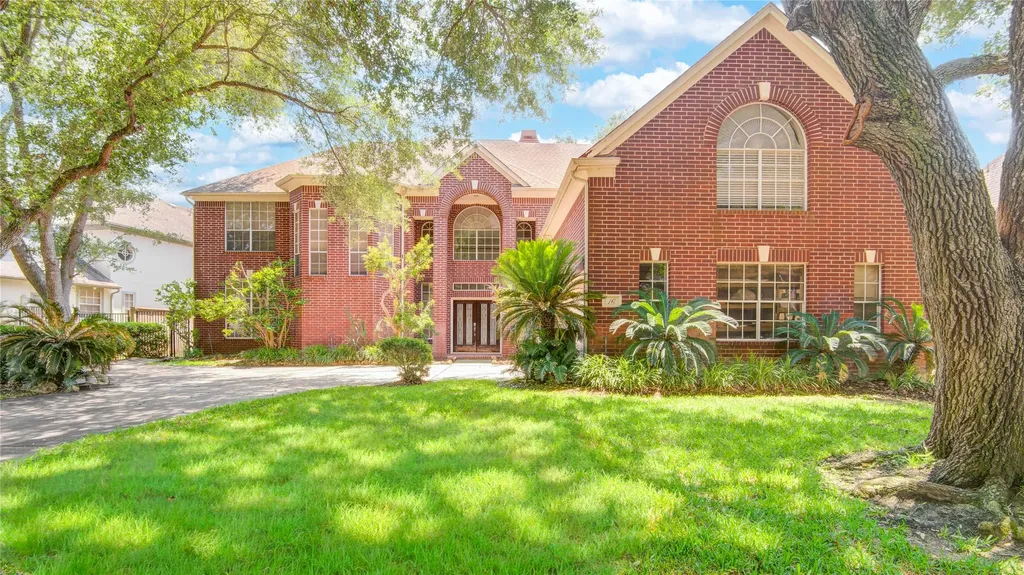 16 Treverstone Court Sugar Land TX 77479