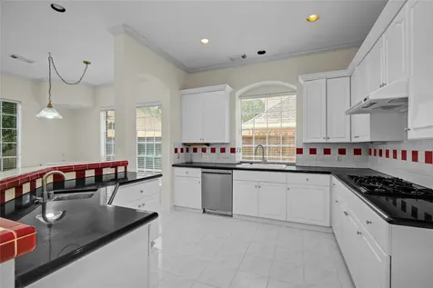16 Treverstone Court Sugar Land TX 77479