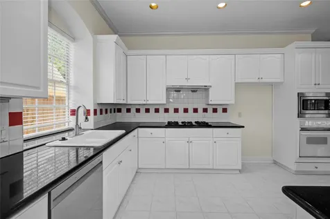 16 Treverstone Court Sugar Land TX 77479