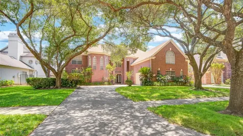 16 Treverstone Court Sugar Land TX 77479