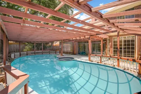 16 Treverstone Court Sugar Land TX 77479