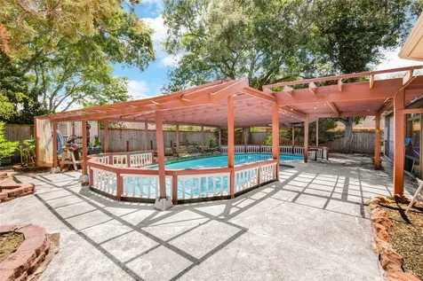 16 Treverstone Court Sugar Land TX 77479