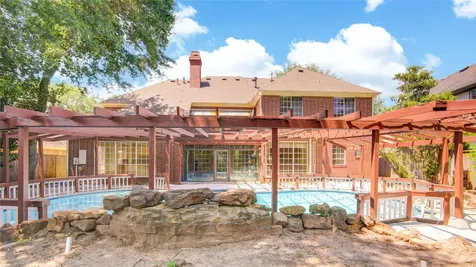 16 Treverstone Court Sugar Land TX 77479