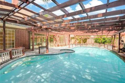 16 Treverstone Court Sugar Land TX 77479