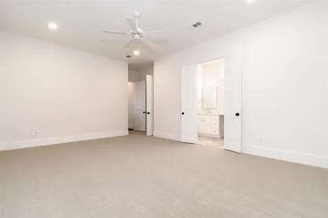 3821 N Braeswood Boulevard C Houston TX 77025