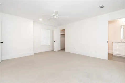 3821 N Braeswood Boulevard C Houston TX 77025