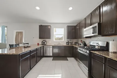 2507 Sunlit Meadow Trail Fresno TX 77545