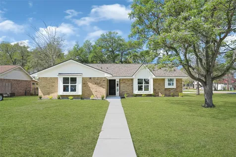 2100 Crestwood Drive Richmond TX 77469