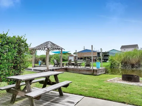 894, 896 S Crystal Beach Road Crystal Beach TX 77650