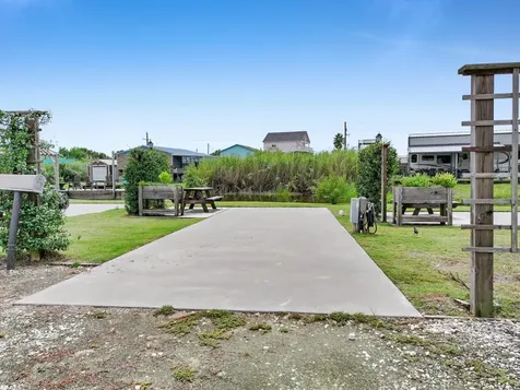 894, 896 S Crystal Beach Road Crystal Beach TX 77650