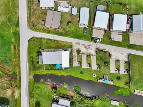 894, 896 S Crystal Beach Road Crystal Beach TX 77650