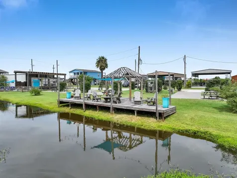894, 896 S Crystal Beach Road Crystal Beach TX 77650