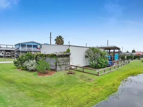 894, 896 S Crystal Beach Road Crystal Beach TX 77650