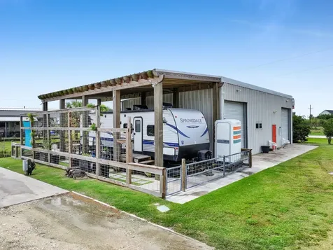 894, 896 S Crystal Beach Road Crystal Beach TX 77650