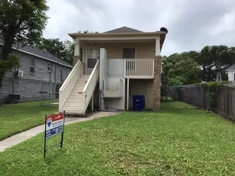 4615 Avenue Q 1/2 Galveston TX 77551
