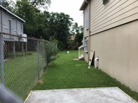 4615 Avenue Q 1/2 Galveston TX 77551