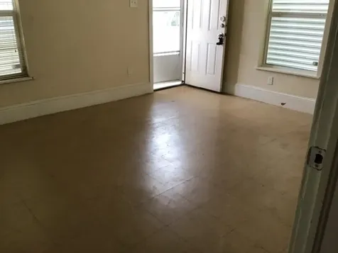 4615 Avenue Q 1/2 Galveston TX 77551