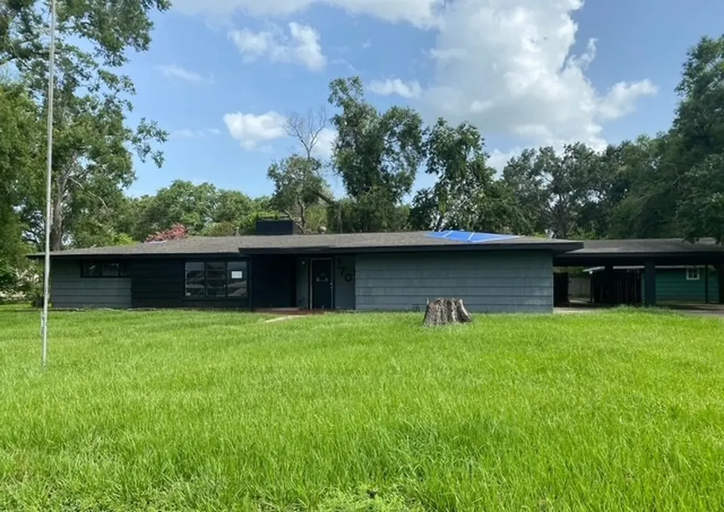 705 W Norris Street El Campo TX 77437