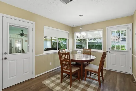 611 Forest Lake Drive Seabrook TX 77586