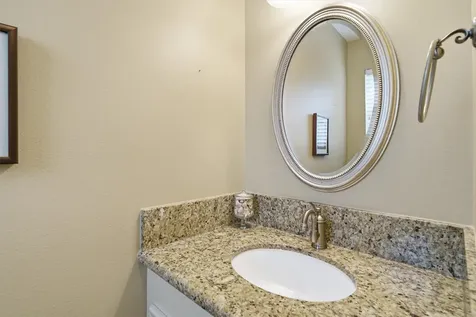 611 Forest Lake Drive Seabrook TX 77586