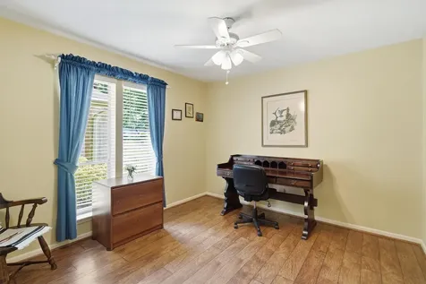 611 Forest Lake Drive Seabrook TX 77586