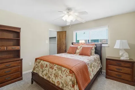 611 Forest Lake Drive Seabrook TX 77586