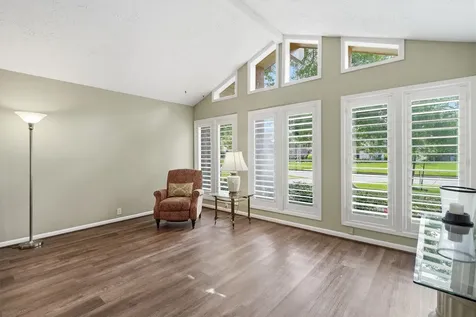 611 Forest Lake Drive Seabrook TX 77586