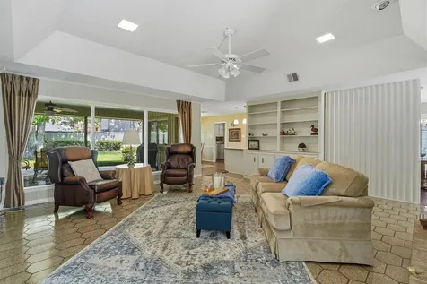 611 Forest Lake Drive Seabrook TX 77586