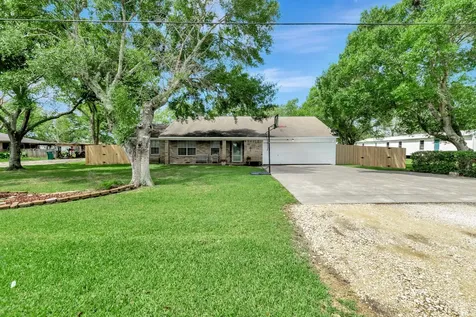 1002 S 2nd Street Ganado TX 77962