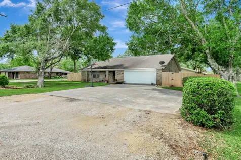 1002 S 2nd Street Ganado TX 77962