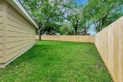 1002 S 2nd Street Ganado TX 77962