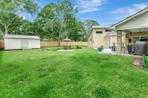 1002 S 2nd Street Ganado TX 77962