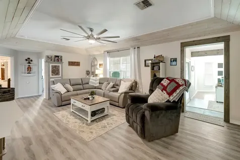 1002 S 2nd Street Ganado TX 77962