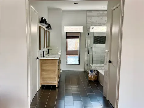 608 W Drew Street B Houston TX 77006
