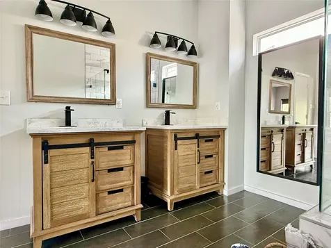 608 W Drew Street B Houston TX 77006